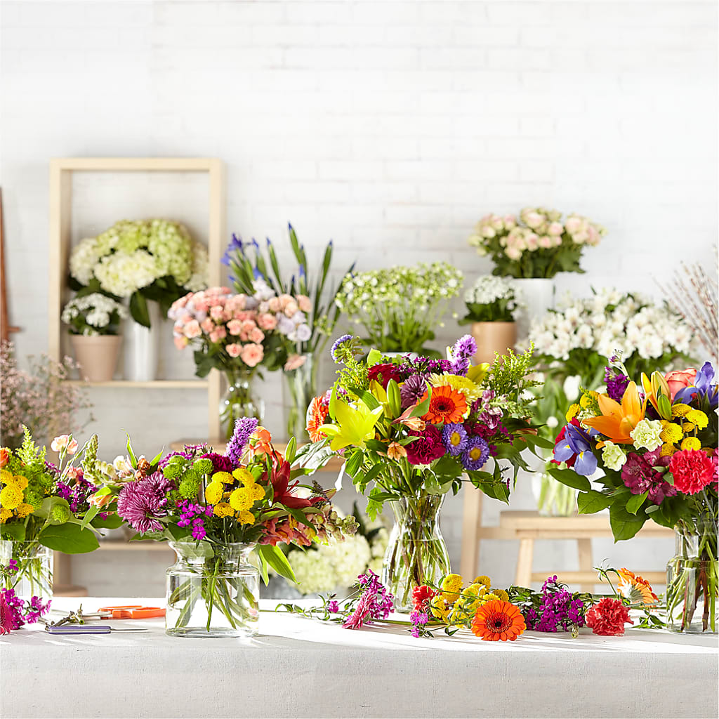 Bold & Bright – A Florist Original – ALMENDRO'S FLOWER, Kissimmee FL