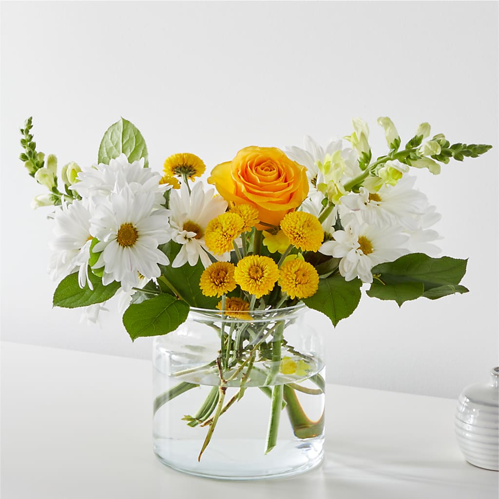 Sun Salutation Bouquet – ALMENDRO'S FLOWER, Kissimmee FL