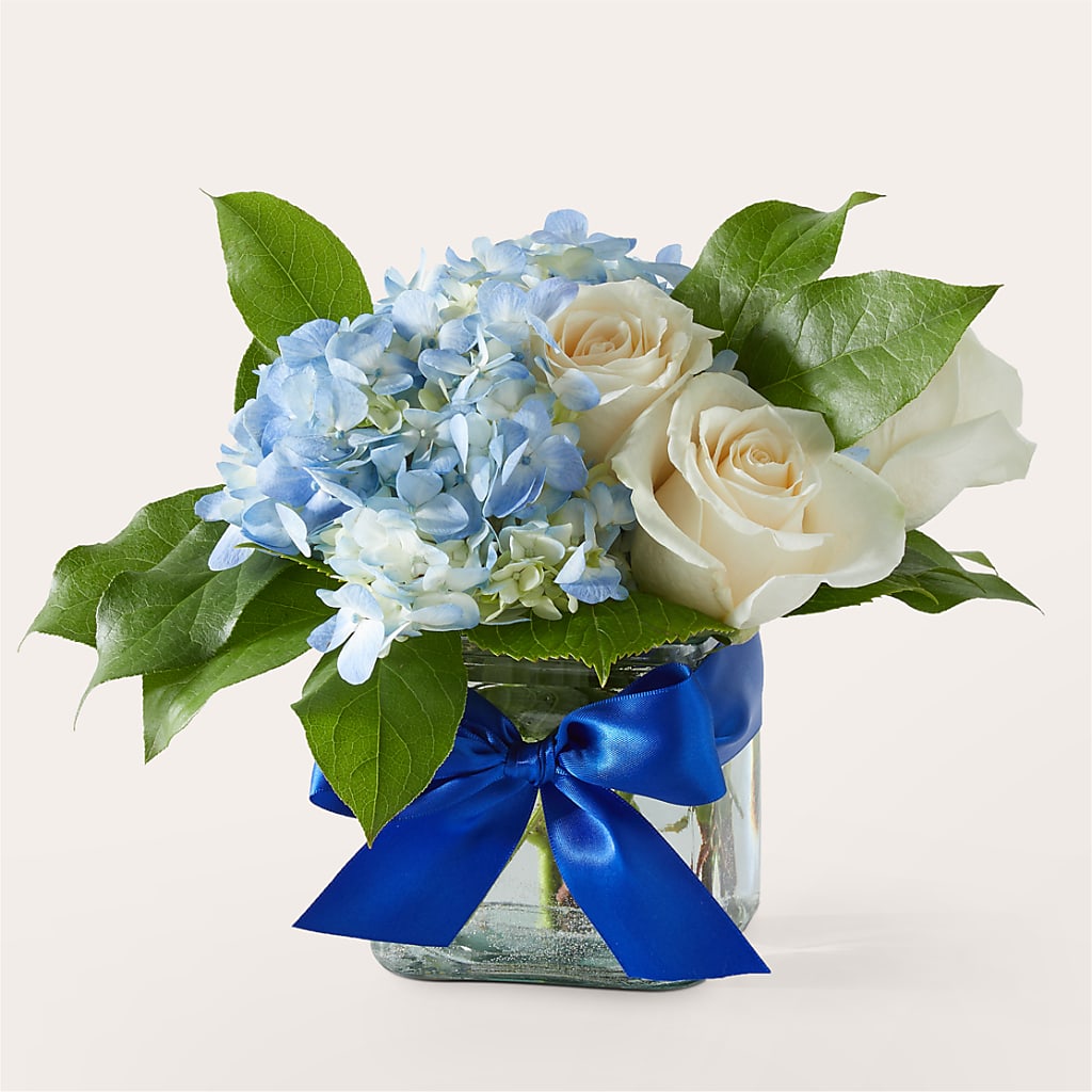 Sky Blue Delight Bouquet – ALMENDRO'S FLOWER, Kissimmee FL