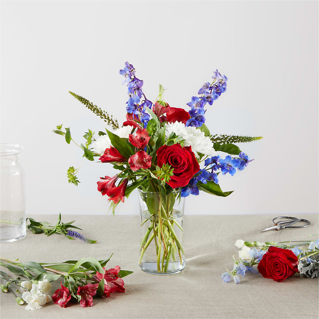Star Spangled - A Florist Original – ALMENDRO'S FLOWER, Kissimmee FL