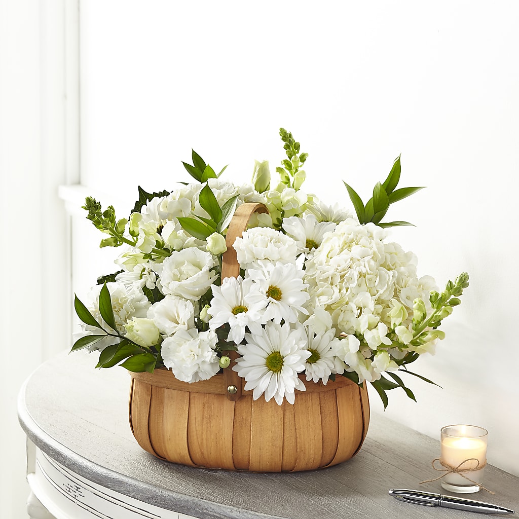 Pure Ivory Basket – ALMENDRO'S FLOWER, Kissimmee FL