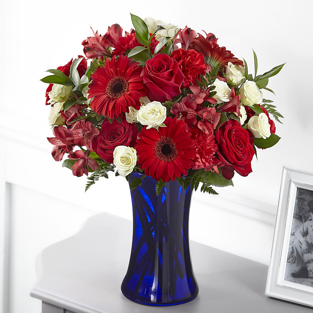 Hearts Embrace Bouquet – ALMENDRO'S FLOWER, Kissimmee FL