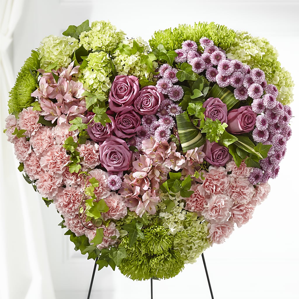 Heartwarming Standing Heart – ALMENDRO'S FLOWER, Kissimmee FL