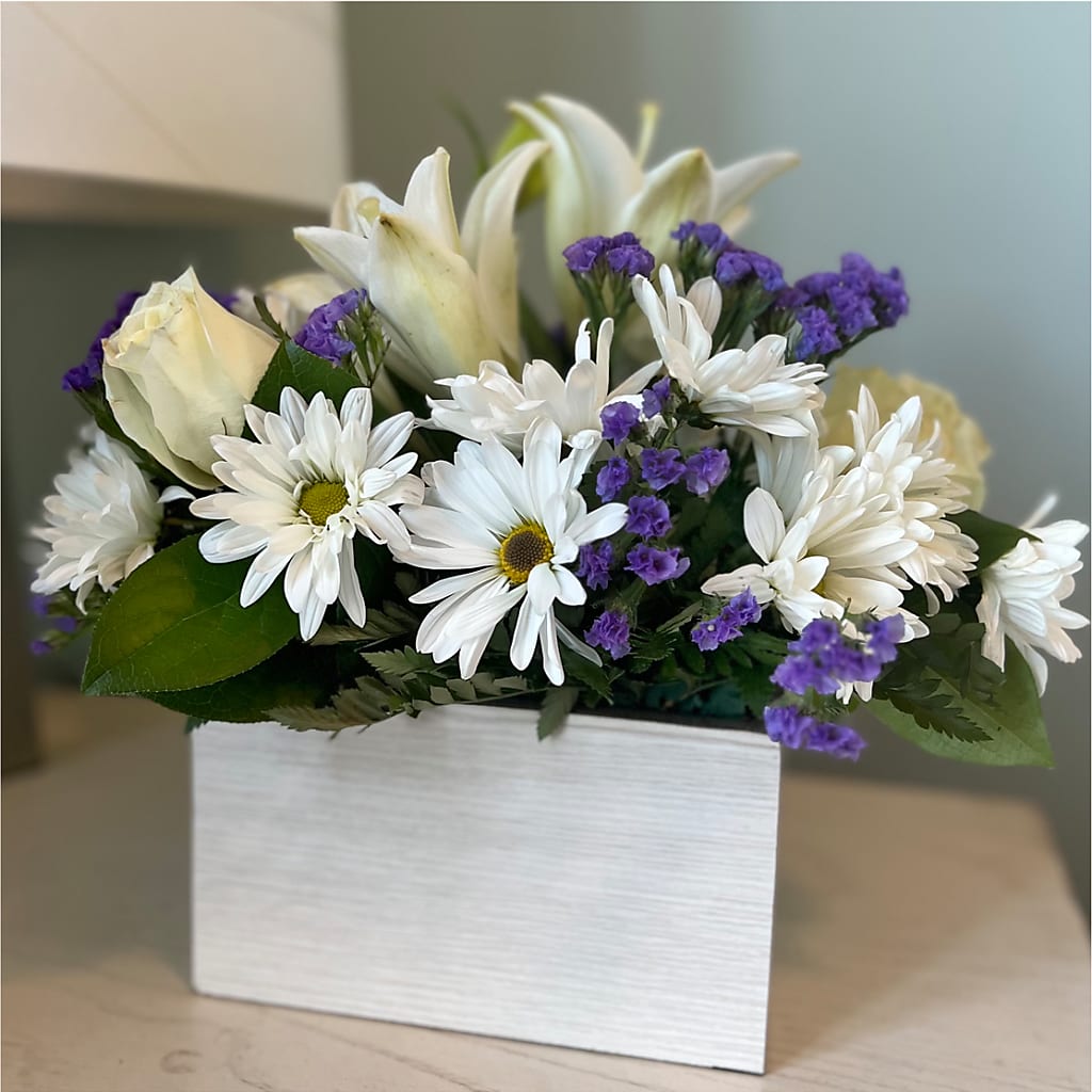 Beyond Blue Box Bouquet – ALMENDRO'S FLOWER, Kissimmee FL