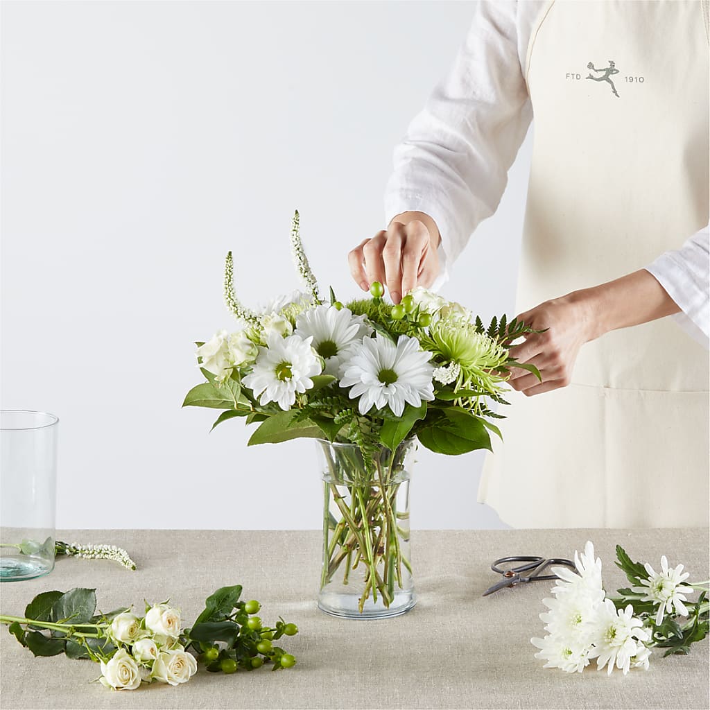 Irish Garden - A Florist Original – ALMENDRO'S FLOWER, Kissimmee FL