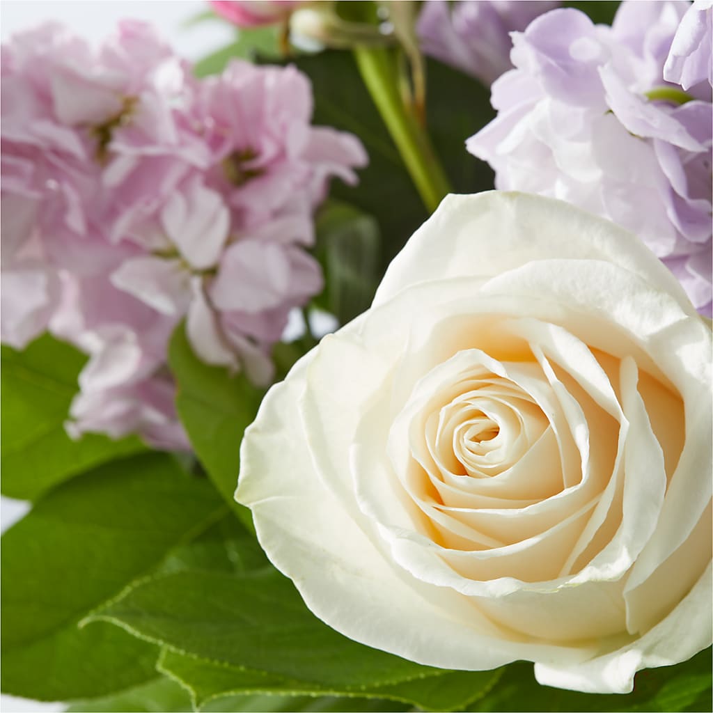 Springtime Spritz Bouquet – ALMENDRO'S FLOWER, Kissimmee FL