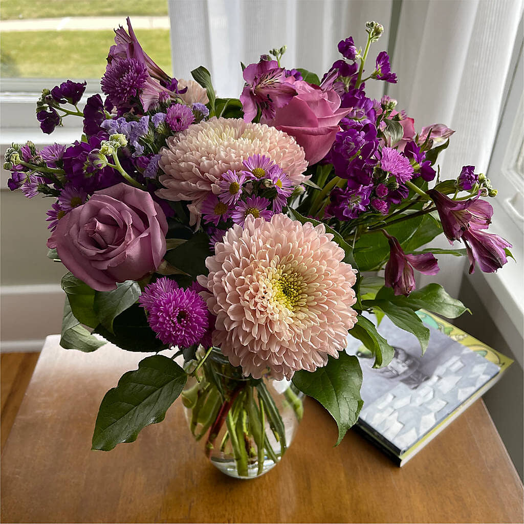Ultraviolet Bouquet – ALMENDRO'S FLOWER, Kissimmee FL