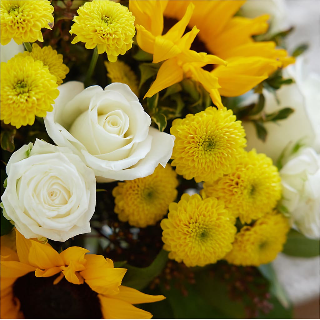 Luminous Morning Bouquet – ALMENDRO'S FLOWER, Kissimmee FL