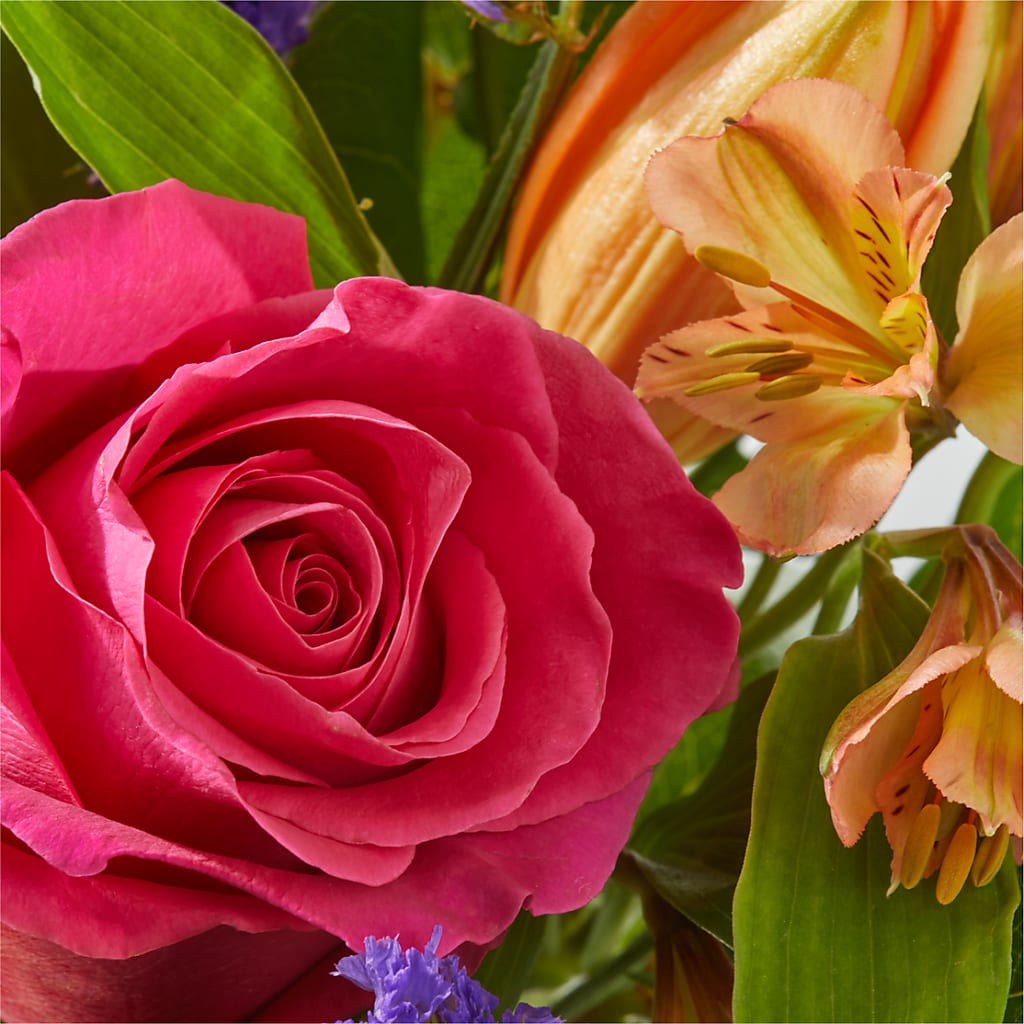Joyful Bouquet – ALMENDRO'S FLOWER, Kissimmee FL