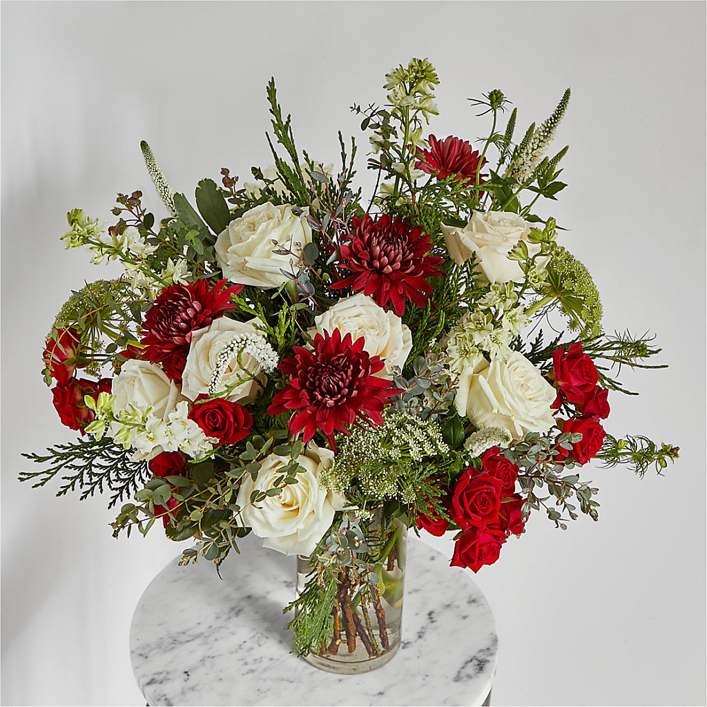 Favorite Traditions Bouquet – ALMENDRO'S FLOWER, Kissimmee FL