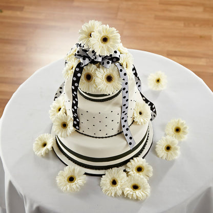 Simple Sophistication Cake Décor – ALMENDRO'S FLOWER, Kissimmee FL