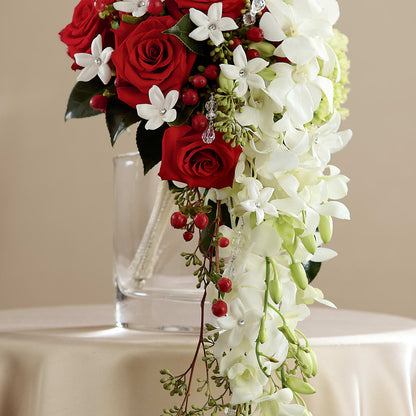 Here Comes the Bride Bouquet – ALMENDRO'S FLOWER, Kissimmee FL